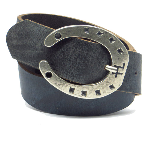 Blauer Büffelleder mit Hufeisenschnalle 4 cm breiter Ledergürtel für Damen Herren ca. 3 – 4 mm dickem Leder. Anzughose Jeans Rock Kleid Arbeitsgürtel Arbeitshose Damengürtel Herrengürtel in verschiedene Längen breiten und Farben erhältlich. Ledergürtel 2 cm breit 3 cm breite Ledergürtel 4 cm breite Gürtel und 5 cm breite Gürtel aus Rindsleder Büffelleder